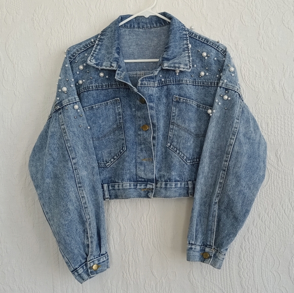 DAVI & DANI Pearl Accent Jean Jacket Cropped Denim Retro Madonna Vibes 80s Babe - Picture 14 of 14